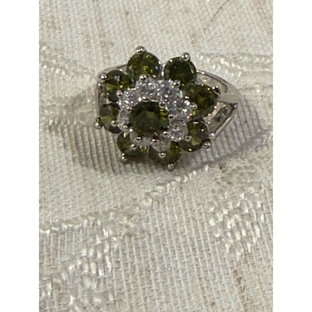 Vintage White Gold Tone Tiered Green Clear Flower Cluster Ring Size 8 SEE NOTE